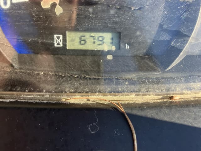 Image of Kubota L3301HST equipment image 3