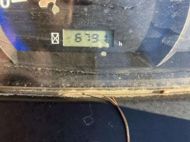 Image of Kubota L3301HST equipment image 3