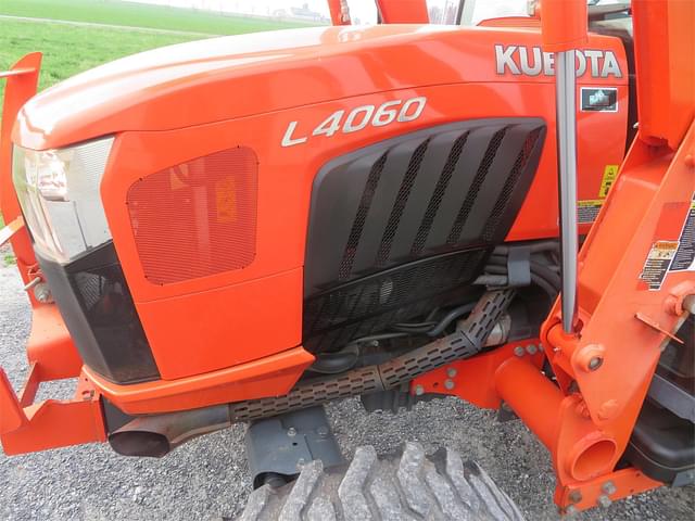 Image of Kubota L4060HSTC equipment image 4