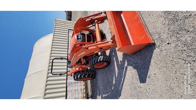 Image of Kubota L4701 equipment image 1