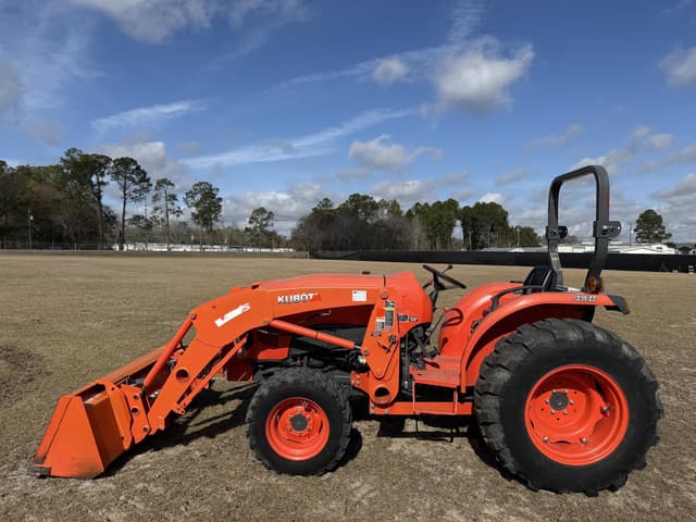 Image of Kubota L4701 equipment image 1