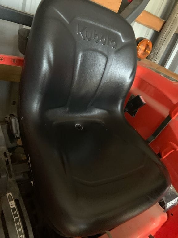 2015 Kubota L4701HST Equipment Image0