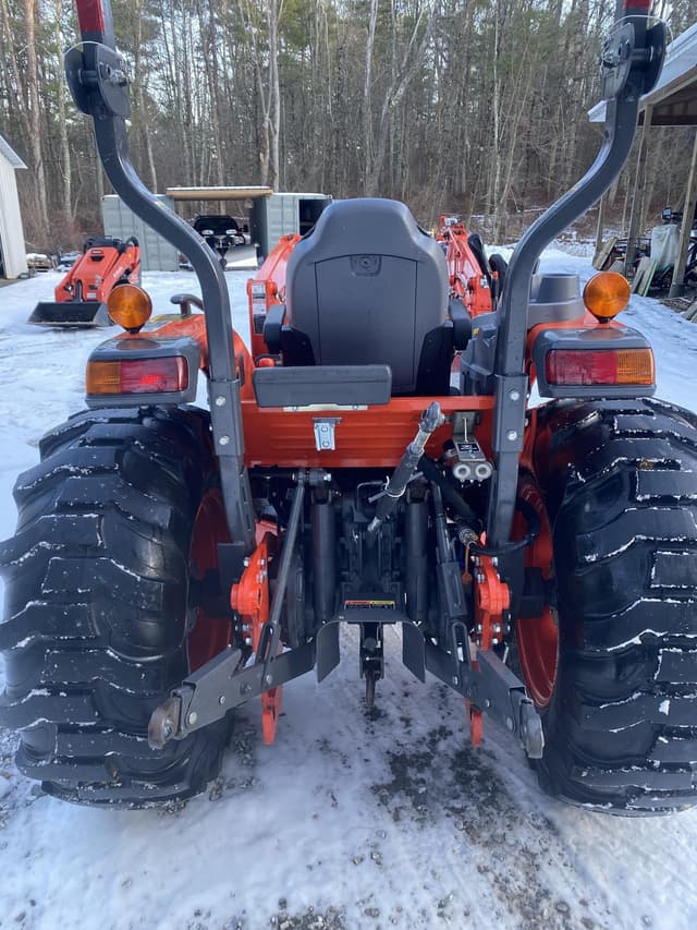Image of Kubota L5460HST equipment image 3
