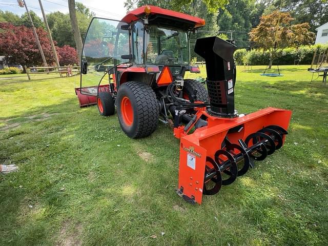 Image of Kubota L6060 equipment image 3