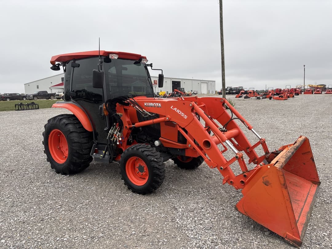 Image of Kubota L6060 Primary image