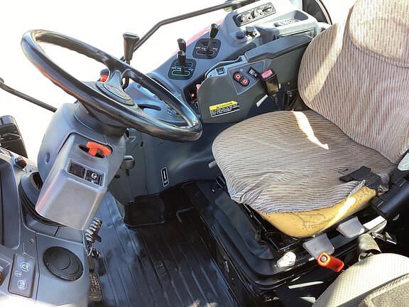 Image of Kubota M135GX equipment image 4