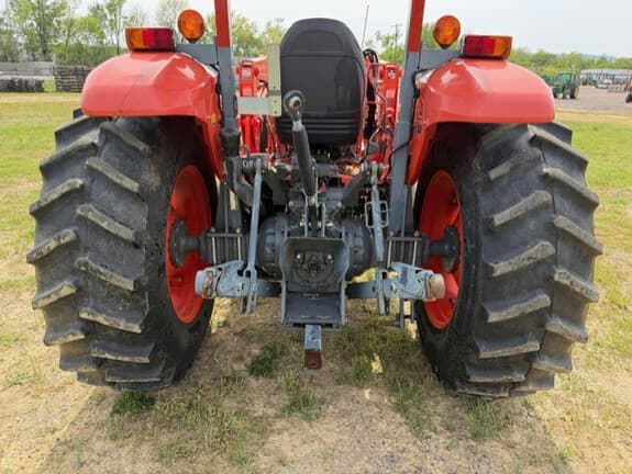 Image of Kubota M5660SU equipment image 2