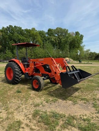 2015 Kubota M5660SU Equipment Image0
