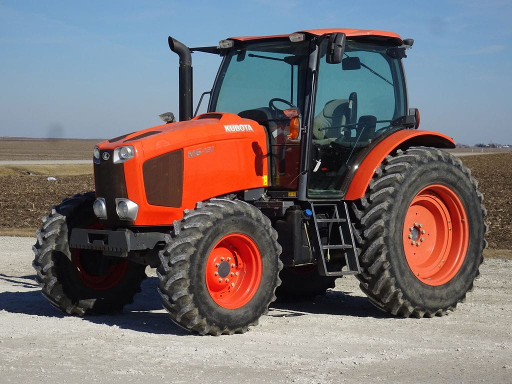 Main image Kubota M6-131