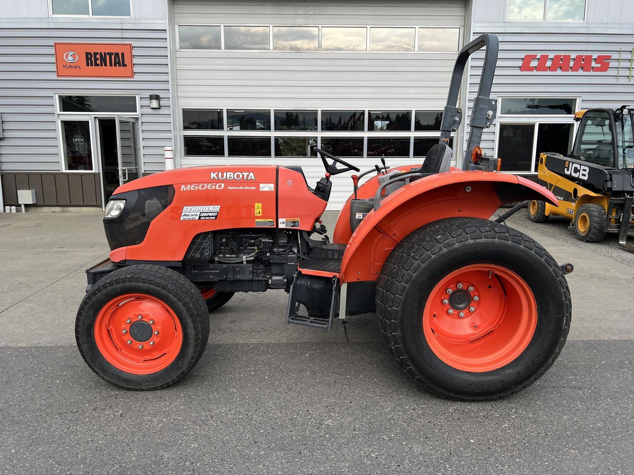 2015 Kubota M6060HD Equipment Image0