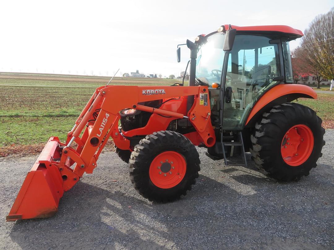 Image of Kubota M6060 Primary image