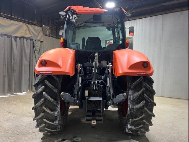 Image of Kubota M7.152 Deluxe equipment image 4