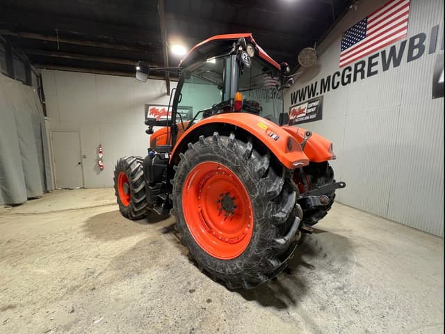 Image of Kubota M7.152 Deluxe equipment image 3
