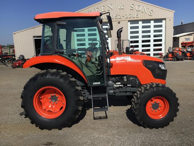 Image of Kubota M7060 equipment image 2