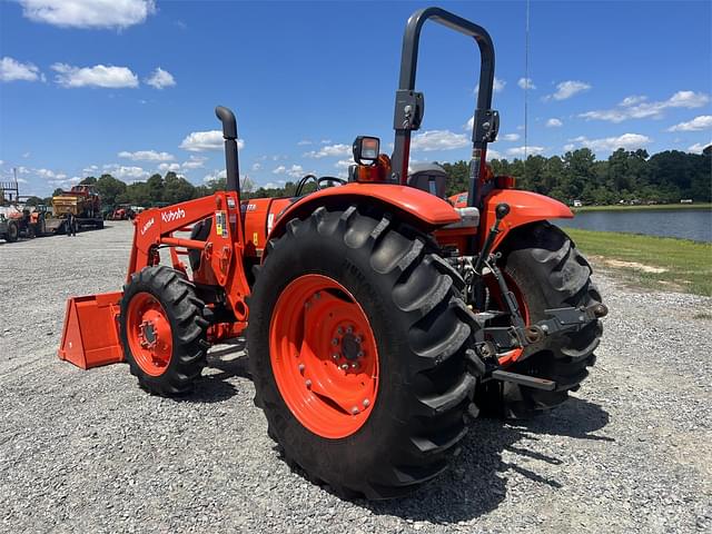 Image of Kubota M7060 equipment image 1