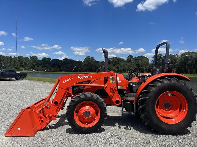 Image of Kubota M7060 equipment image 2