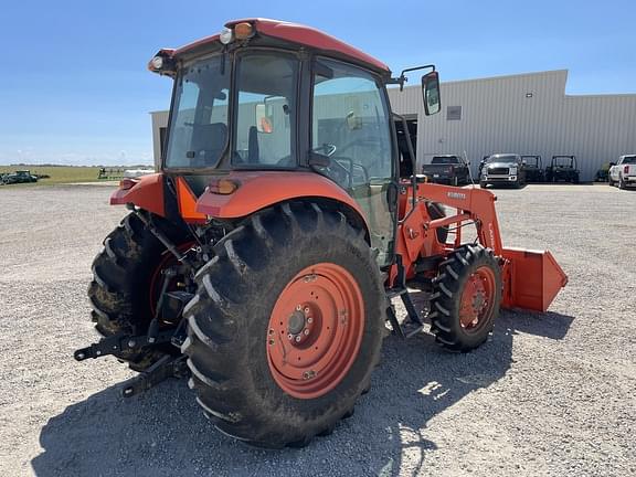 Image of Kubota M7060 equipment image 4