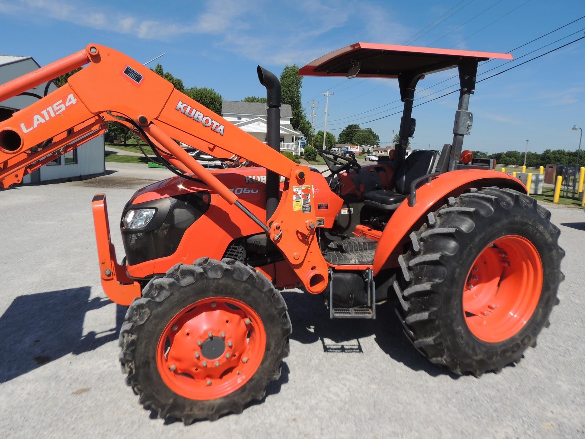 2015 Kubota M7060HD Equipment Image0