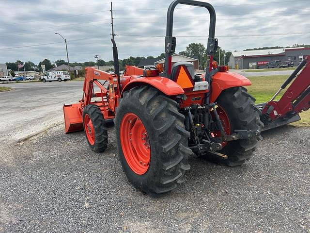 Image of Kubota M7060 equipment image 3