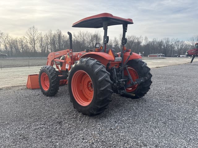 Image of Kubota M8560 equipment image 4