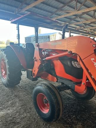 Image of Kubota M9960 equipment image 2