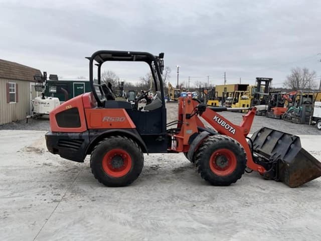 Image of Kubota R530 equipment image 4