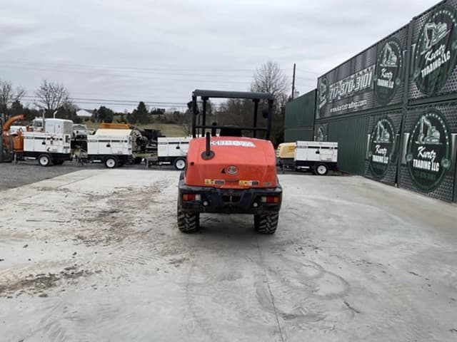 Image of Kubota R530 equipment image 2