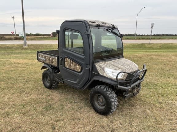 Image of Kubota RTV-X1100C equipment image 2