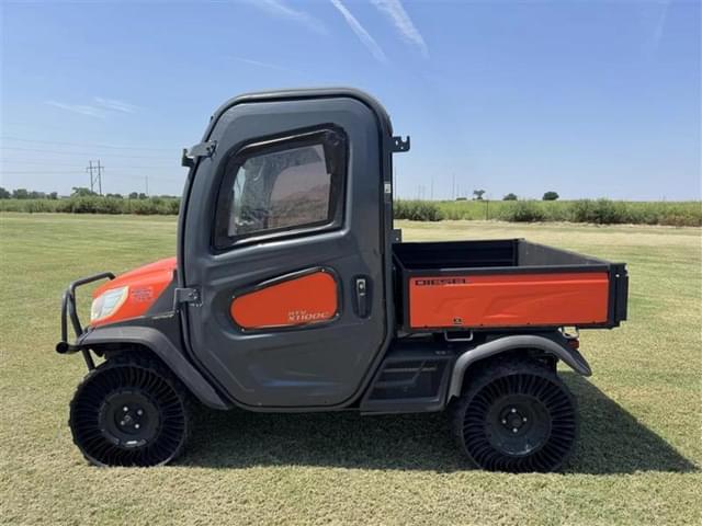 Image of Kubota RTV-X1100C equipment image 1