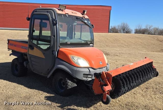 Image of Kubota RTV-1100 equipment image 2