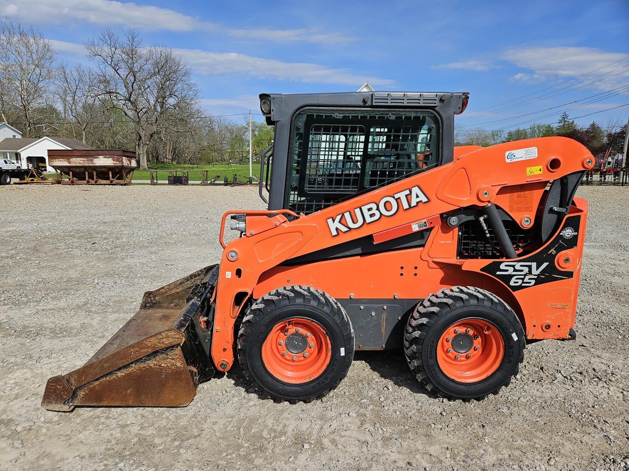 2015 Kubota SSV65 Equipment Image0