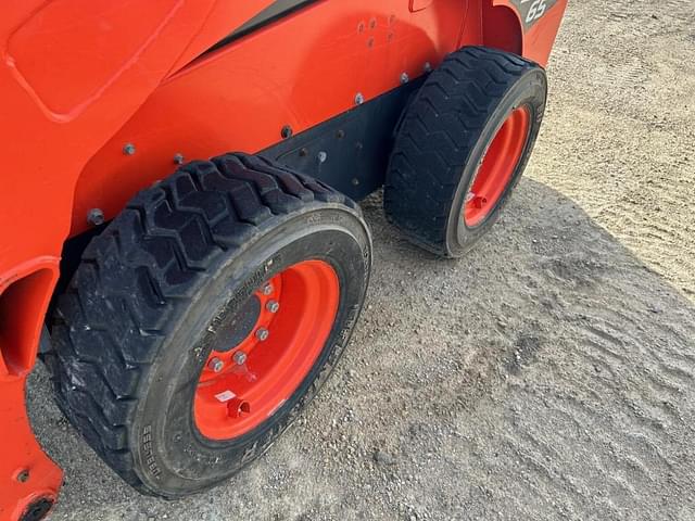 Image of Kubota SSV65 equipment image 3