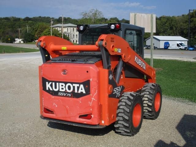 Image of Kubota SSV75 equipment image 1