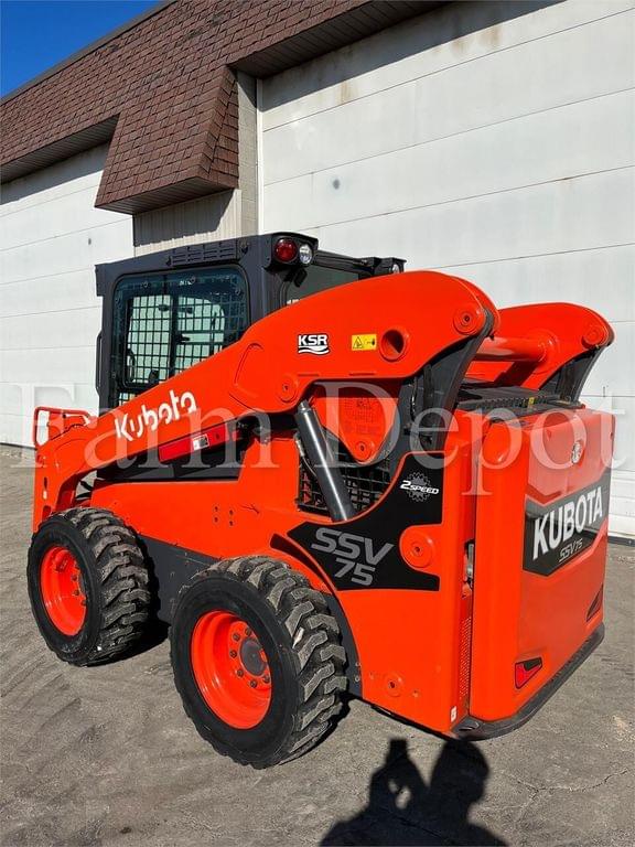 Image of Kubota SSV75 equipment image 2