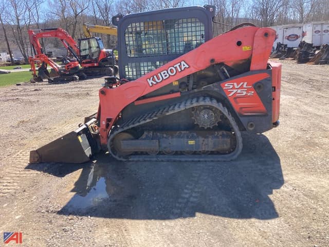 Image of Kubota SVL75-2 equipment image 3