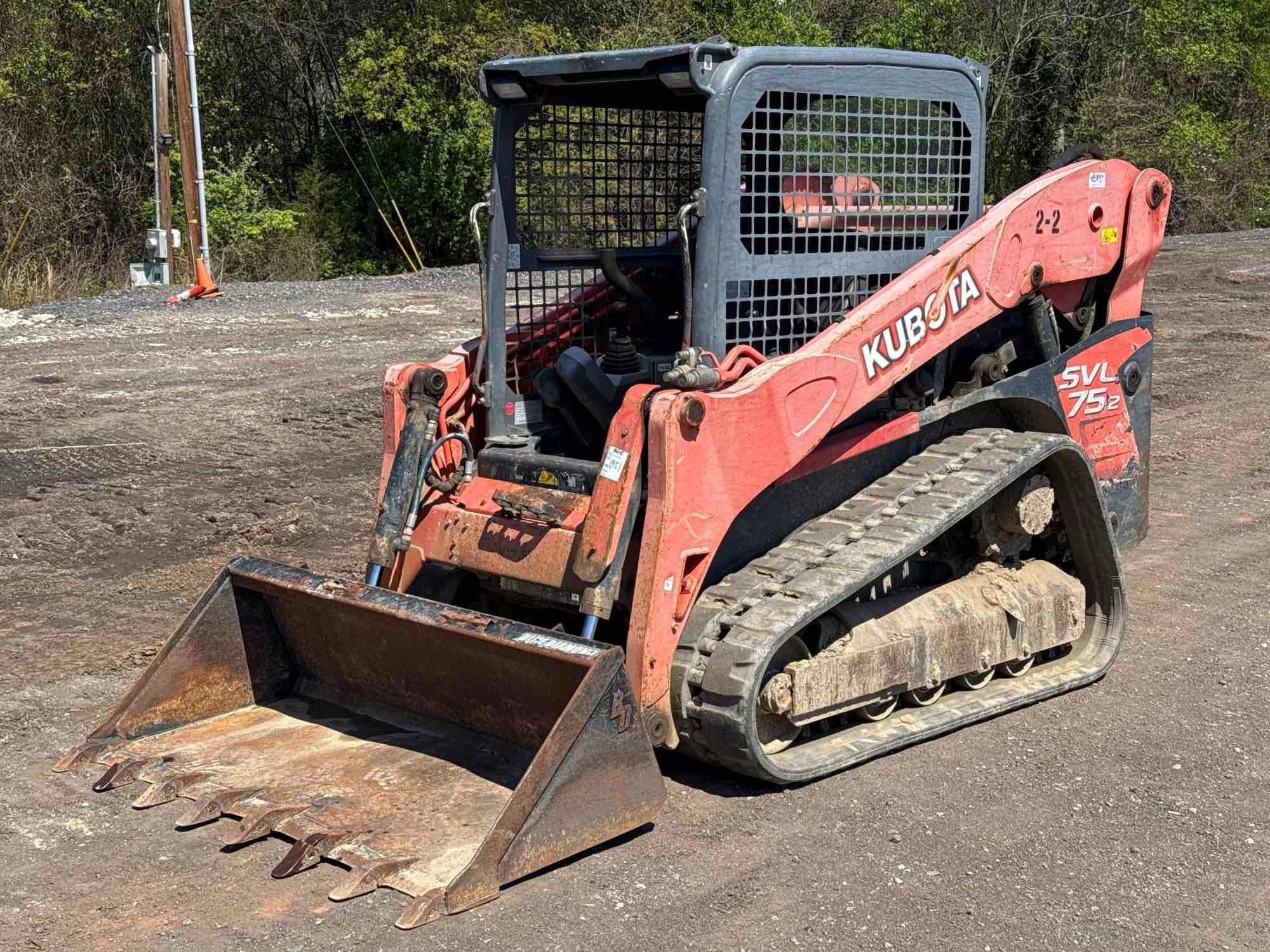 2015 Kubota SVL75-2 Equipment Image0