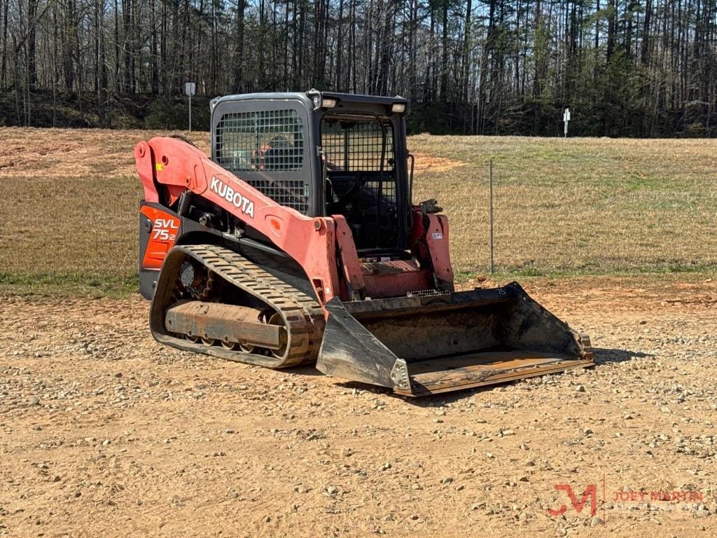 2015 Kubota SVL75-2 Equipment Image0