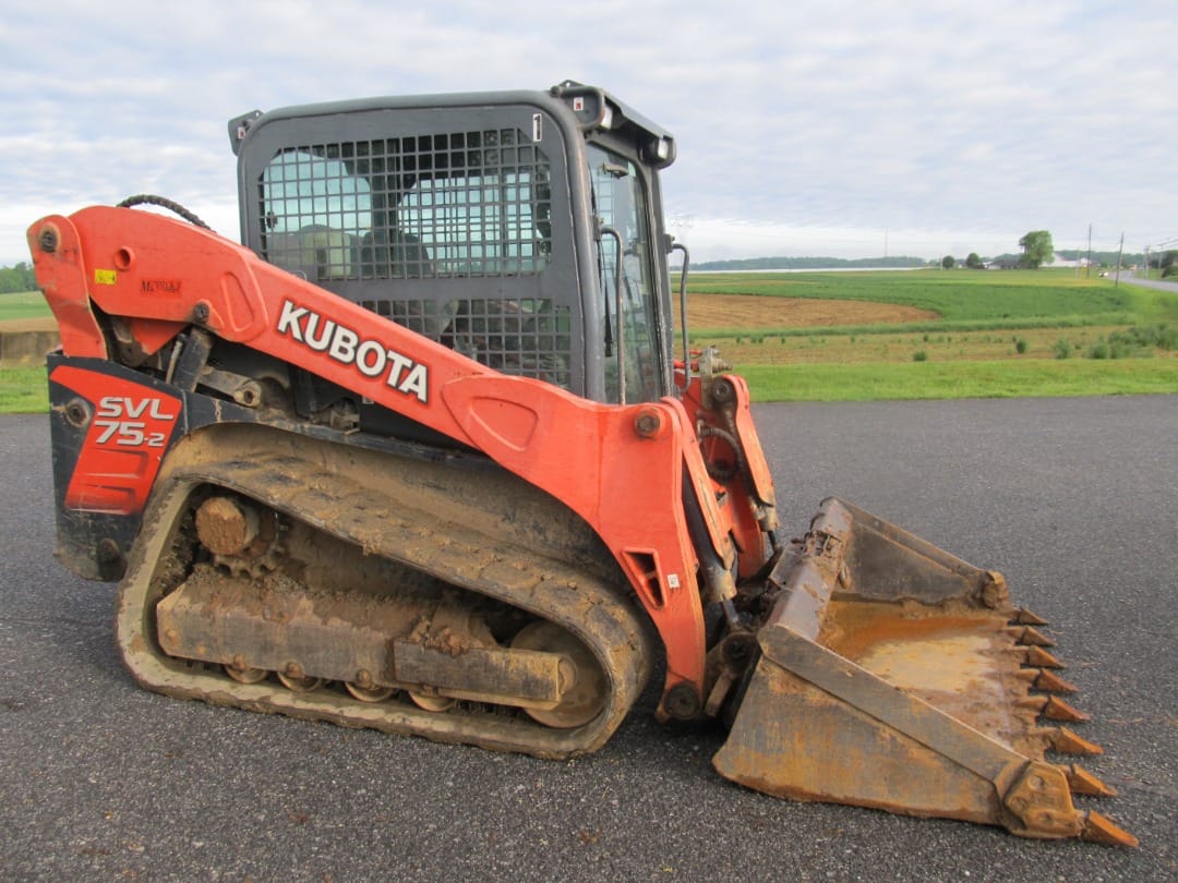 2015 Kubota SVL75-2HWC Equipment Image0