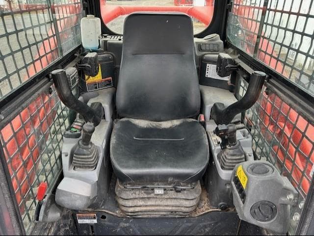 Image of Kubota SVL90-2 equipment image 2