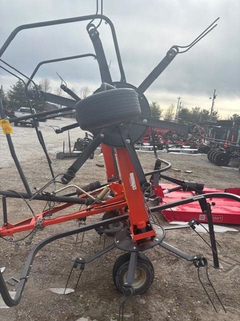 Image of Kubota TE4052T equipment image 3