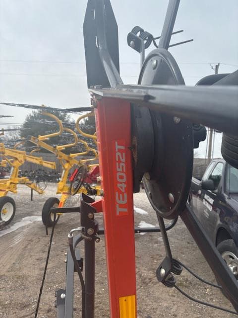 Image of Kubota TE4052T equipment image 2