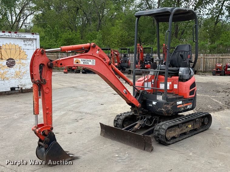 2015 Kubota U17 Equipment Image0