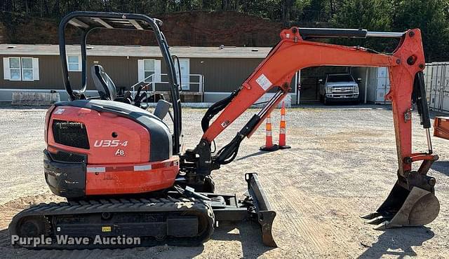 Image of Kubota U35-4 equipment image 3