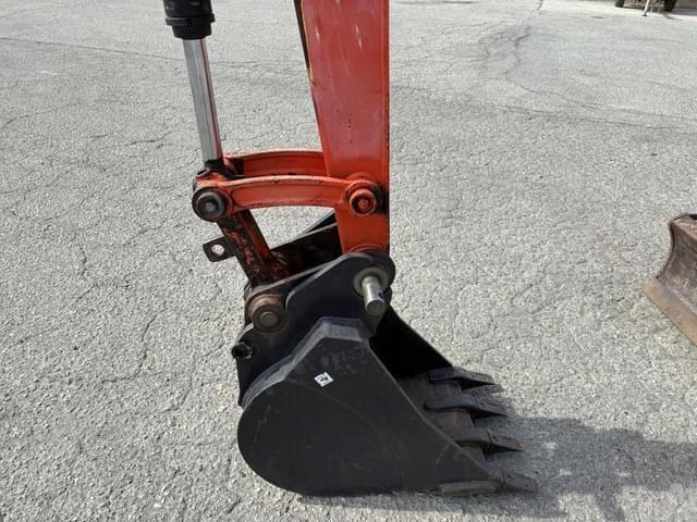Image of Kubota U55-4 equipment image 4
