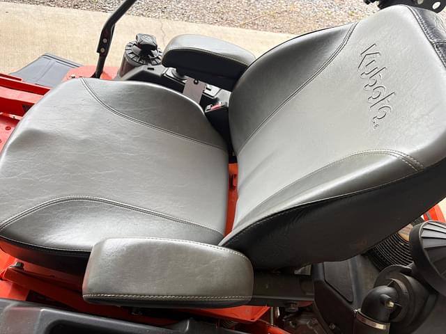 Image of Kubota Z724X equipment image 4