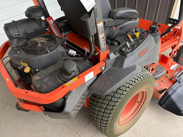 Image of Kubota Z724X equipment image 2