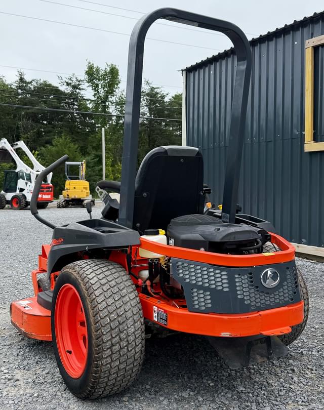 Image of Kubota Z122E equipment image 4