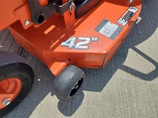 Main image Kubota Z122R 9