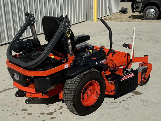 Image of Kubota Z724 equipment image 2