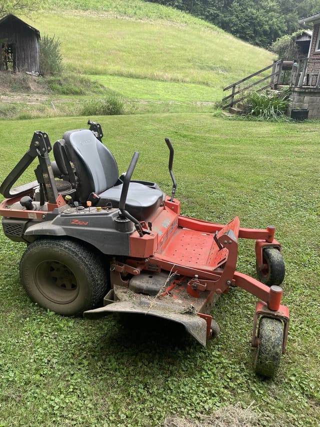 Image of Kubota Z724 equipment image 1